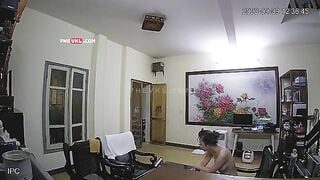hot tiktoker lộ clip khỏa thân khi ở nhà 1 mình