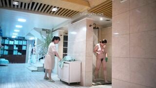 Quay Lén Phòng Tắm Tập Thể Nữ P1