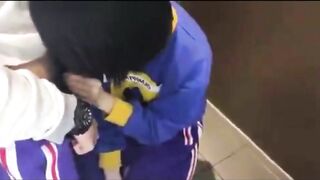 Lôi con bạn thân vào wc trường bắt nó bú cu to đùng của mình sướng vl