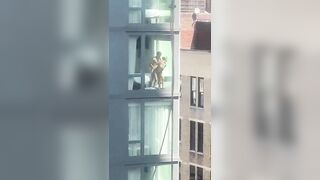 Họ tận hưởng view triệu đô và sự sung sướng