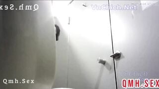Hot tiktoker Như Lê lộ clip bị quay lén lúc đi đái lau bím