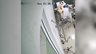 Hack Cam Tại Một Phòng Khám Phụ Khoa