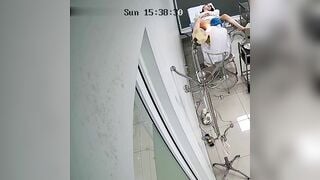 Hack Cam Tại Một Phòng Khám Phụ Khoa