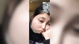 Chat sex cùng em học sinh Chi người tình mùa đông show vú như cho con bú