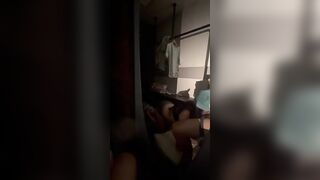 hắn hỏi nhỏ miết: "sướ g k e..". chẳng lẽ nhỏ đáp "không"?