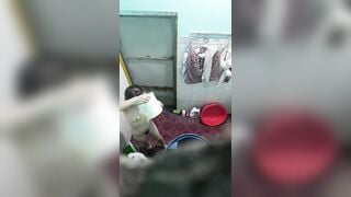 Rình em hang xóm tắm lộ hàng