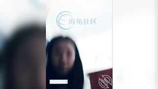 E học sinh thay đồ