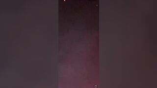 Bé 2k8 đút dưa chuột trên live trên live