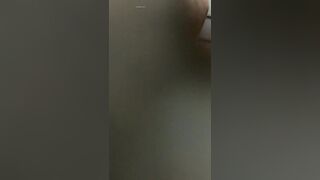 Quay Lén Nhìn Em Tắm Tự Nhiên Tháy Nứng Quá Phần 5