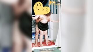 đổi gió dẫn e ny lên ban công đụ r đái xuống lầu vào ngla