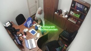 Hack camera ngoại tình văn phòng