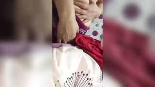 Cô giáo Vân Anh CBQ say rượu quay clip Móc lồn gửi nhóm lớp