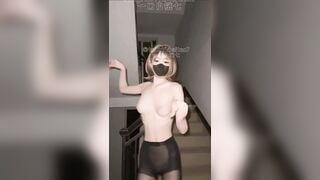 Nhưng điệu nhảy sex của các cô gái 4