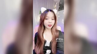 Idol triệu View lộ clip sex vú quá đẹp