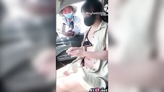 Myhanh phô dâm với chú bán vé số