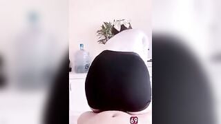 Lén Bóp Mông E Lễ tân xong dùng tiền Gạ djt e nó sướng vl