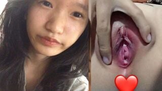 Clip Hot Thanh Thuý Đeo Khăn Quàng Lồn Không Lông Hồng Đẹp