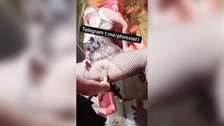 Bạo dâm trừng phạt cái lồn không lông của con đĩ chubby nghiện cặc