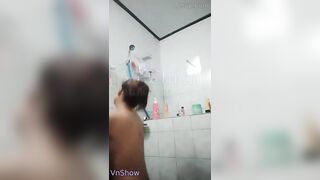 Giúp a Tây tắm rửa, Chị mBBg bị bú lồn djt tung bím lút cán