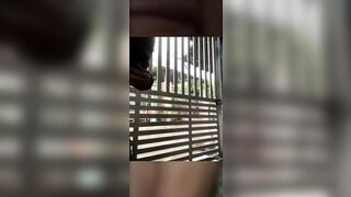 E gái thủ dâm trước nhà phần 1