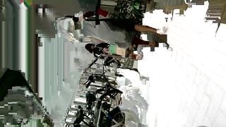 Đi quay lén chem chép phát hiện máy rung từ xa