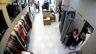 Hack cam shop quần áo