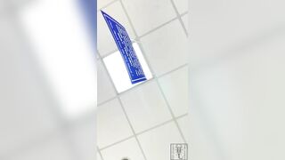 Quay lén dưới váy cực kích thích