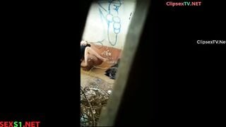 Thầy giáo Hấp dâm e học sinh ở nhà hoang bị quay lén phát hiện