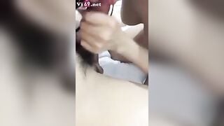 Dì trẻ giúp cháu rửa cu, Ai ngờ bị nó đè ra tốc váy bú lồn r djt