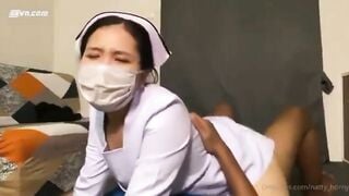 Khám bệnh đươvj chị y tá lồn múp cưỡi con cặc bắn tinh đầy lồn