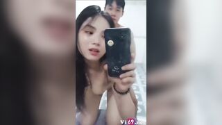 Gái xinh việt nam địt nhau khẩu dâm"Em sướng lồn quá anh ơi!"