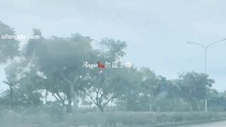 Vừa lái xe lồn vừa co giật vừa chảy nước