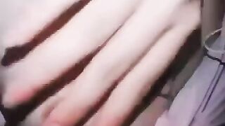 Nữa đêm thèm chịch