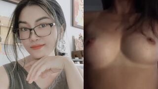 Clip Hot Nhã Vân 1993 Bảo Yêu Thương Chị Mà Đè Chị Ra Chịch