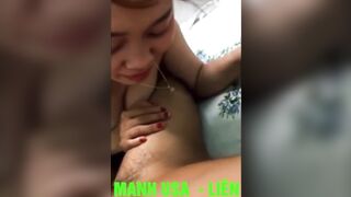 Chị dâu dâm bú mút con cặc  liếm đầu ti dâm đãng kích thích