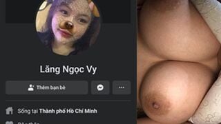 Lăng Ngọc Vy 2ka7  Có Cặp Vú Siêu Cháy