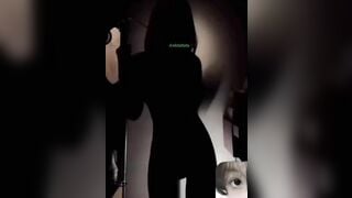 Em đú trend bật tắt đèn phiên bản 18+