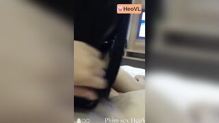 E Nữ Sinh HUTECH Djt Nhau Mà vẫn Nứng lồn, Nên Vào Wc thủ dâm