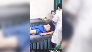 Khốn nạn, Bâc sĩ biến thái Bóp Vú Sờ lồn Chị MB Khám vú