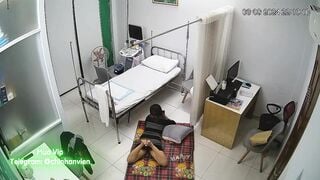 Hack Camera Nữ Bác Sĩ Nứng Lồn Thủ Dâm Tại Cơ Quan