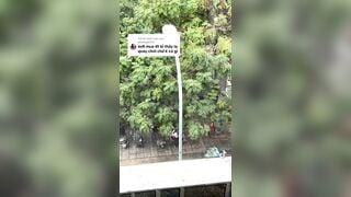 Thanh niên bóp vú bé gái ngay ngoài đường p2