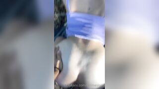 Làm tình public ven rừng
