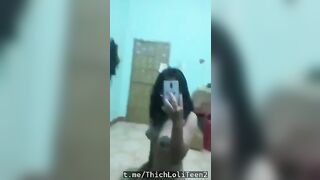 Sinh viên năm nhất mới lên phòng trọ đã cởi hết đồ