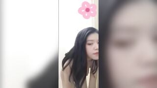 Em gái xinh ngửa lồn cho bạn trai phang