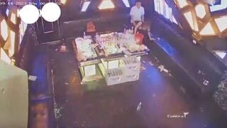 Chịch nhân viên karaoke tại quán P2 hack camera