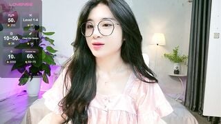Nàng Anna Gau Live Thủ Dâm SS2 Phần 18