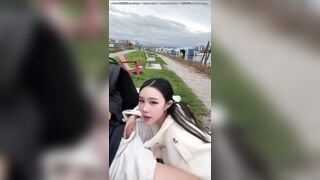 Bú cu người yêu nơi công cộng