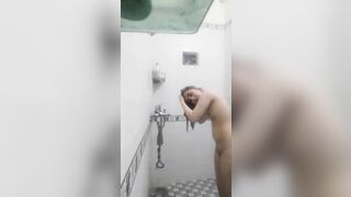 E ấy tắm gưit clip cho người yêu xem