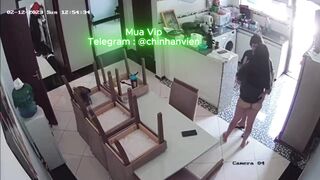 Hack Camera Cặp đôi nứng lồn tụt quần địt nhau dưới bếp