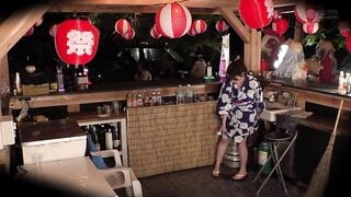 (JAV) Ngôi Làng Hóa Trang Phần 2 - Cô Gái Pha Chế Bị Bỏ Thuốc Mất Kiểm Soát